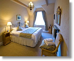 twin bedroom with views of snowdonia